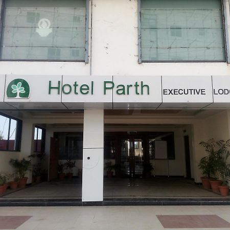 Hotel Parth Executive Latur Luaran gambar