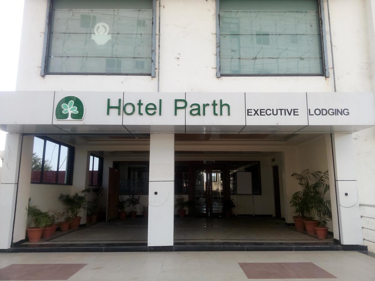Hotel Parth Executive Latur Luaran gambar