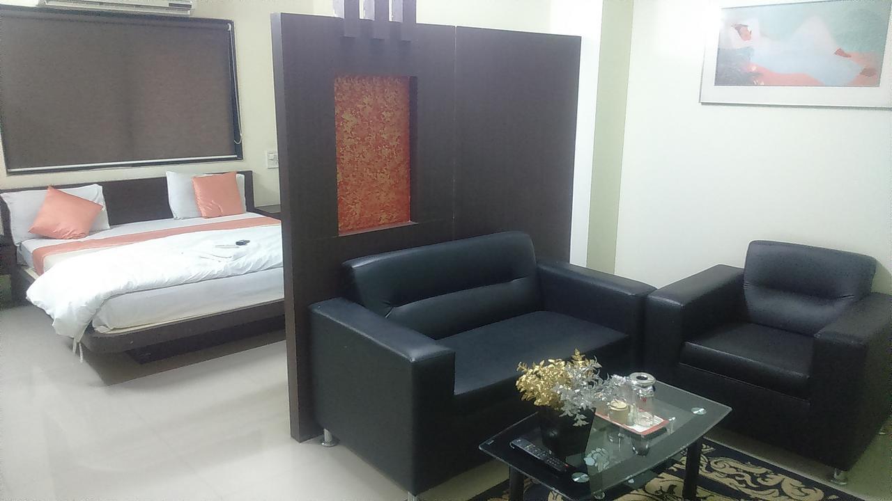 Hotel Parth Executive Latur Luaran gambar
